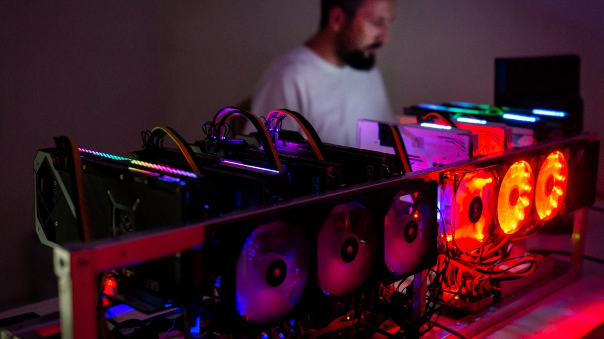 Bitcoin Miners Shift Focus to AI as Profits Surpass Cryptocurrency Mining