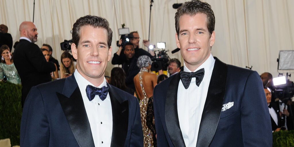 Winklevoss Twins Give $1M in Bitcoin for Campaign Against Elizabeth Warren