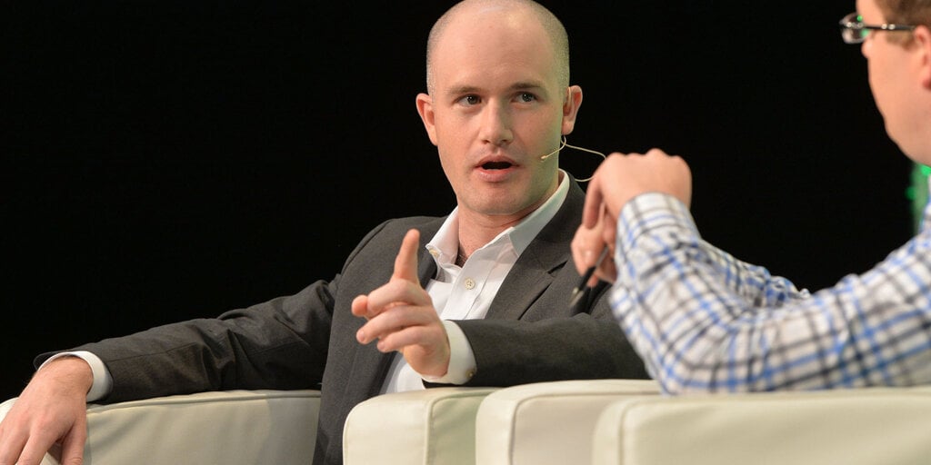 Coinbase Criticizes SEC, Argues Legal Outcomes Shouldn’t Vary by Court Location