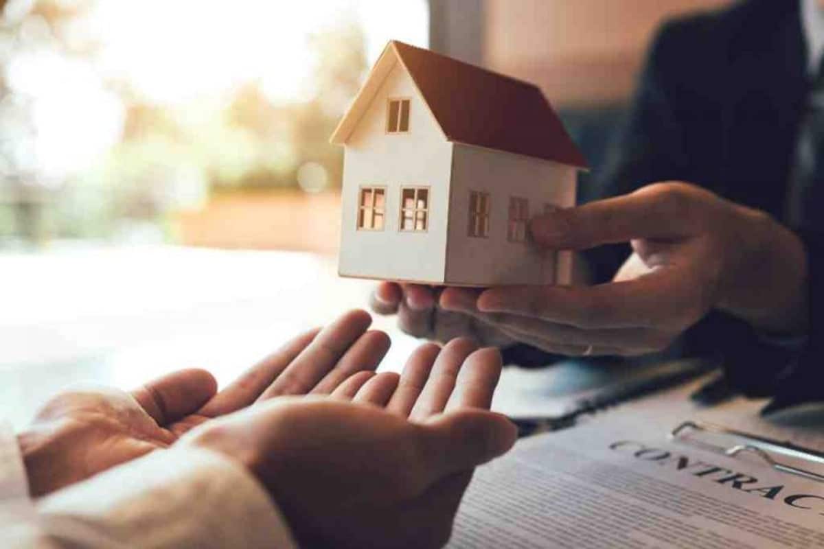 Arrived Homes vs. Fundrise: Which Real Estate Platform is Best?