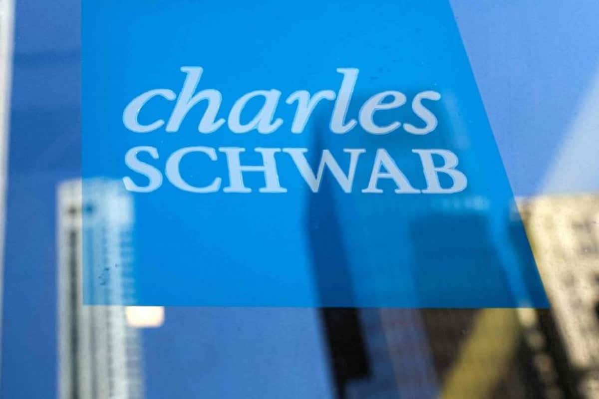 Discover the Truth About Charles Schwab 2024 – Fees, Flaws & Top Benefits Revealed