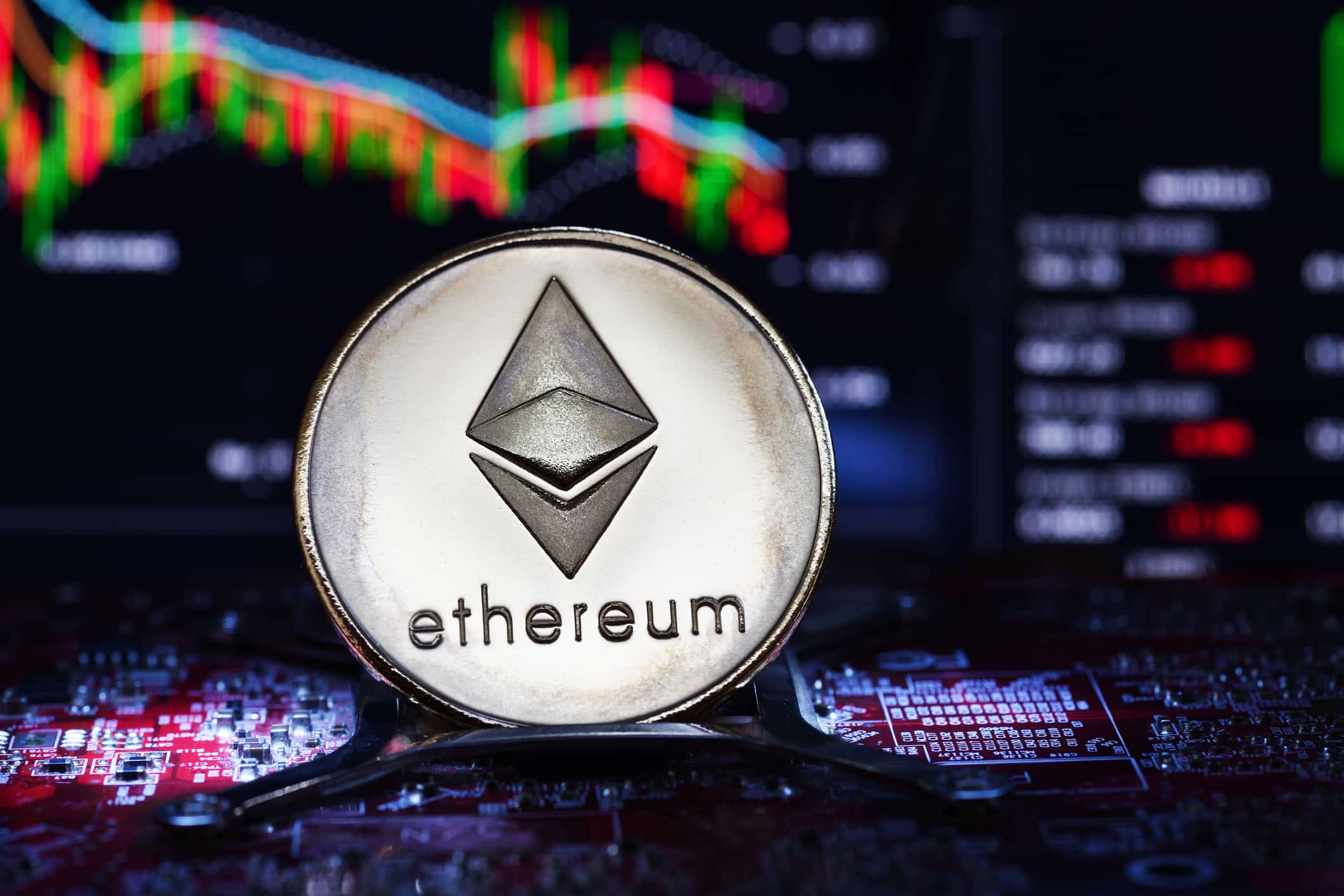 Grayscale’s ETH ETF Witnesses $2B Exodus Amid Ethereum’s Sub-$3K Predicament