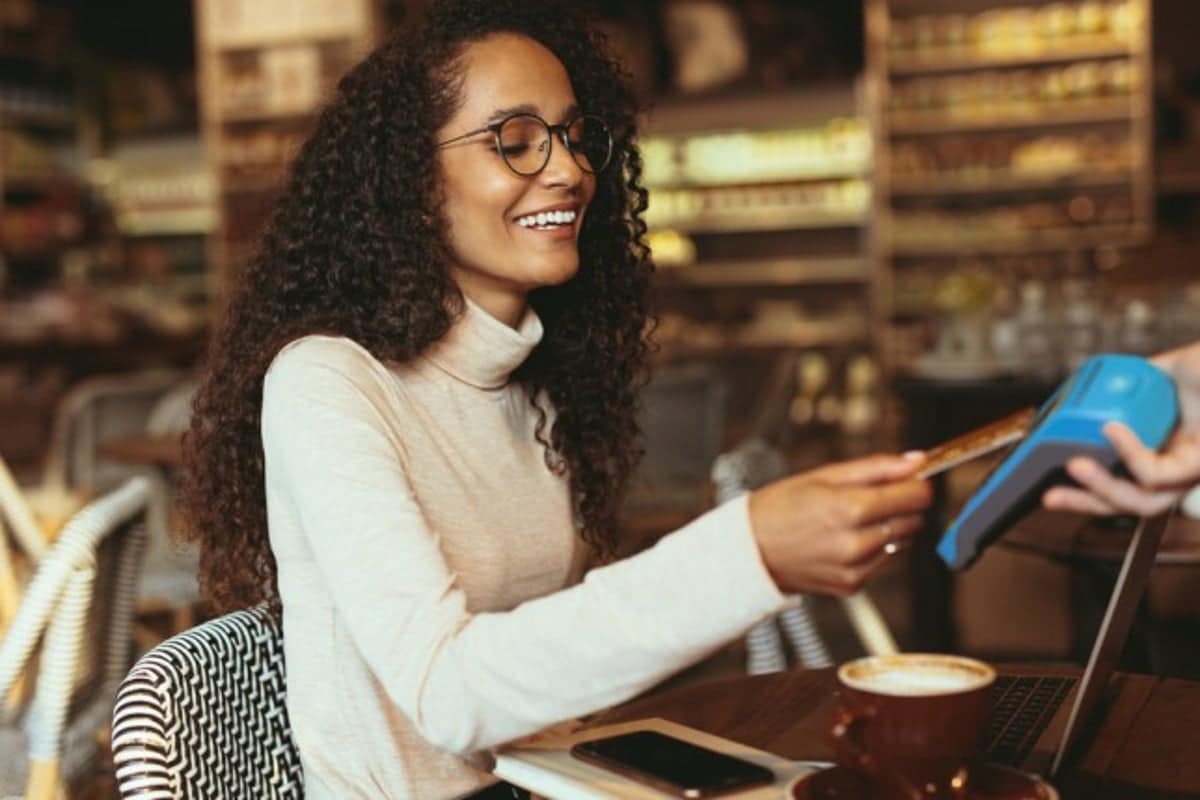 Top 5 Crypto-Friendly Credit Cards for Dining: A Future of Finance Guide