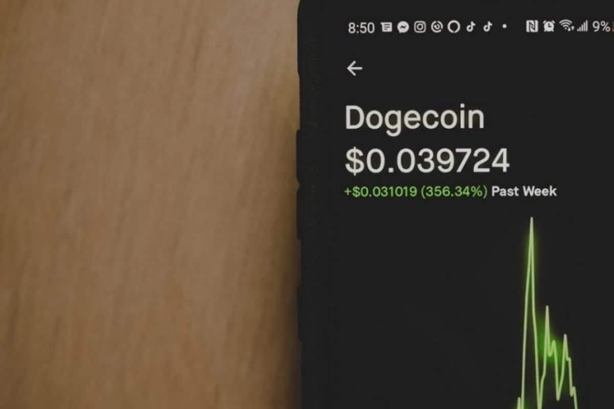 Coinbase vs. Robinhood • Benzinga