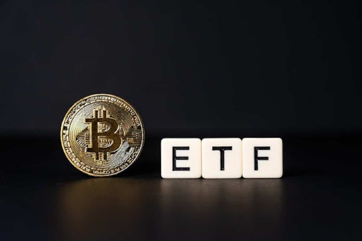 Maximize Your Portfolio: Explore BlackRock’s Bitcoin ETF as Debt Skyrockets